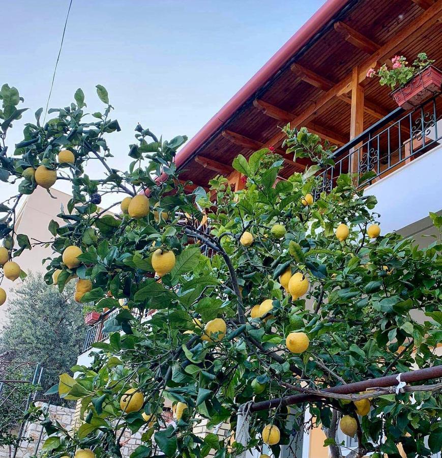 Tzavelitiko Home Himare Buitenkant foto
