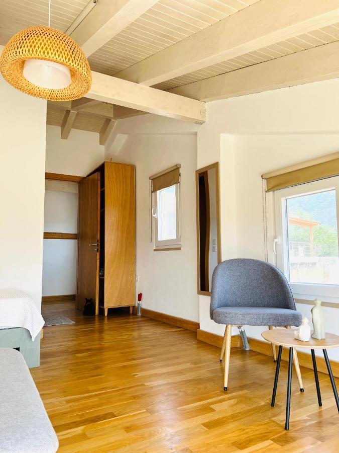 Tzavelitiko Home Himare Buitenkant foto