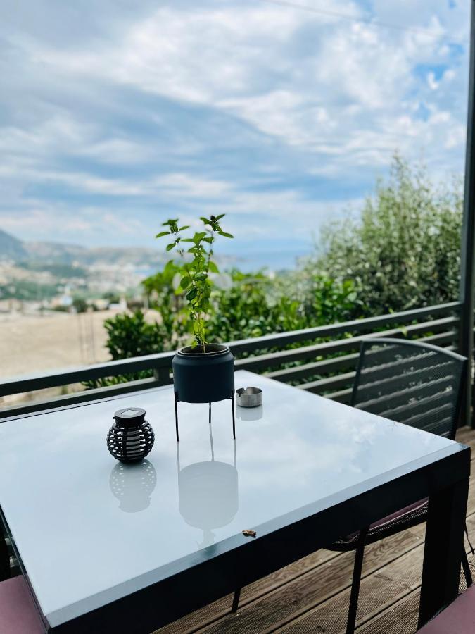Tzavelitiko Home Himare Buitenkant foto
