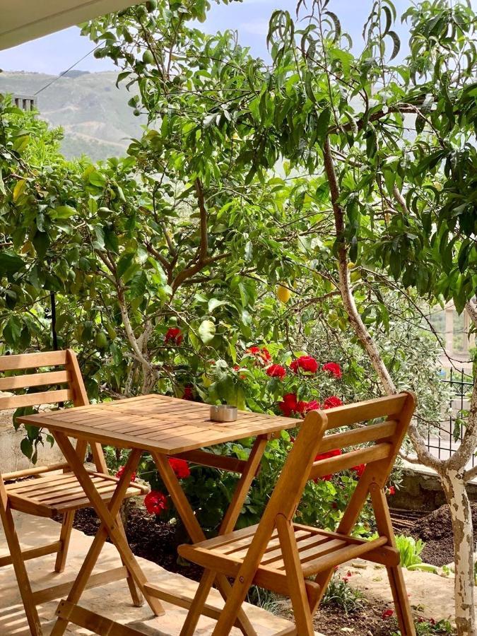 Tzavelitiko Home Himare Buitenkant foto